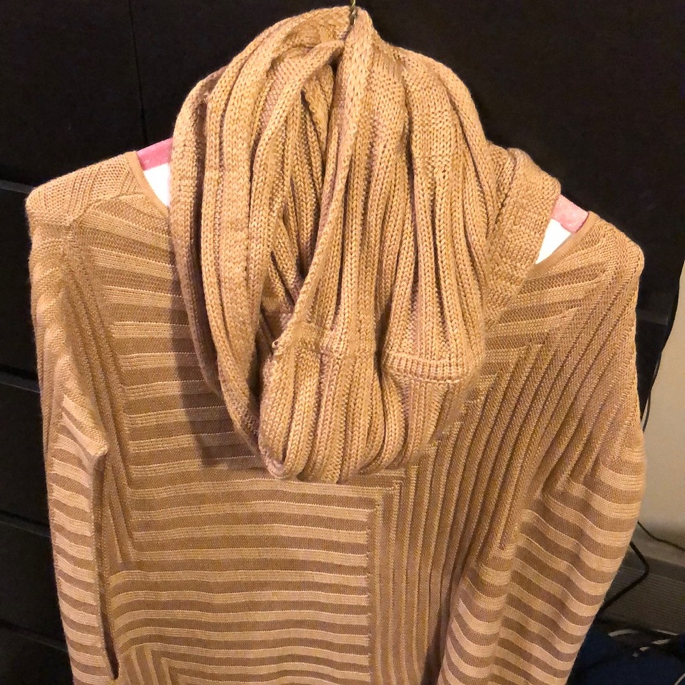 Strapless sweater dress with scarf - Picture 2 of 3
